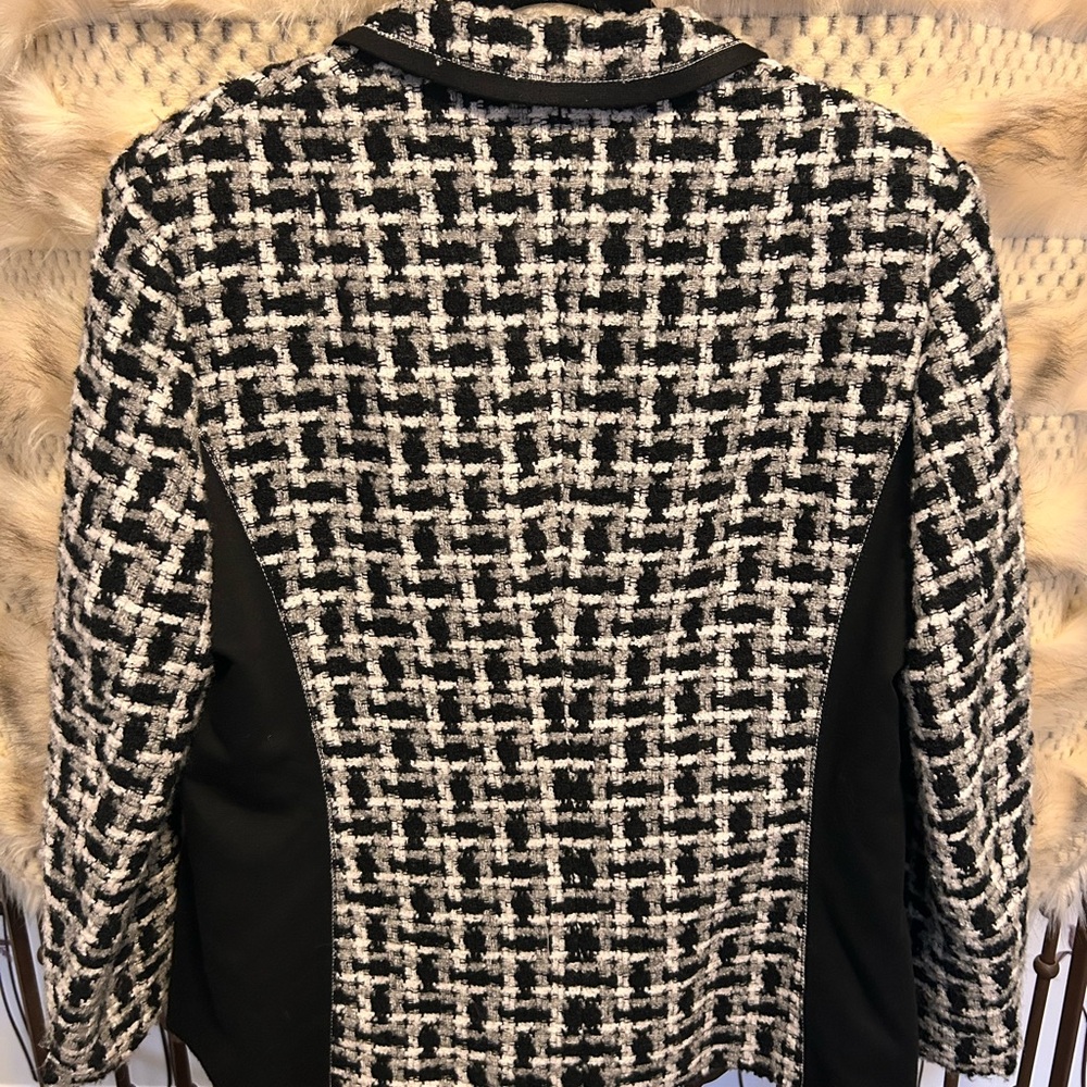 Women's Black and White Jacket - Picture 5 of 9